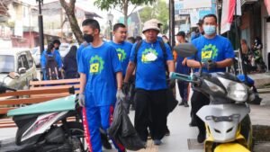 Gernas Bulan K3, Bukit Asam Bersama Stakeholder Bersih-Bersih Lingkungan