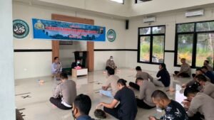 Percepat Vaksinasi Kabag Ops Polres Bangka Barat Ajak Masyarakat Untuk Vaksin