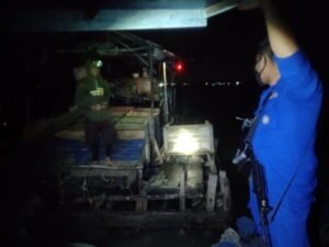 Polsek Jebus Tertibkan 40 Ponton Tambang Ilegal di Perairan Teluk Kelabat Dalam