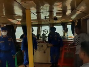 Polairud Polres Bangka Patroli Rutin di Perairan Teluk Kelabat