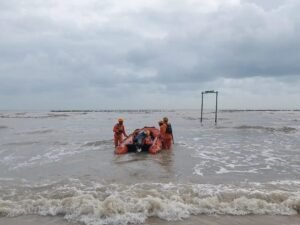 Basarnas Pangkalpinang Cari Pemancing Hilang di Pantai Pasir Padi