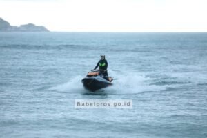 Tebar Pesona Belitung Lewat Jetski
