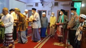 Harnojoyo dan Kapolresta Bersinergi&nbsp; Safari Subuh dan Bagi Sembako