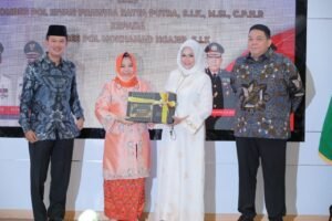 Suasana Haru Selimuti Perpisahan Kombes Pol Irvan Prawira
