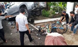 Tragis, 4 Tukang Becak Ditabrak Pajero Sport