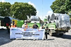 Tim ERG Bukit Asam Bantu Korban Erupsi Gunung Semeru