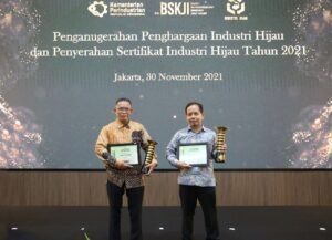 Terapkan Prinsip Industri Hijau, PT OKI Pulp dan IKPP Raih Penghargaan Kemenperin