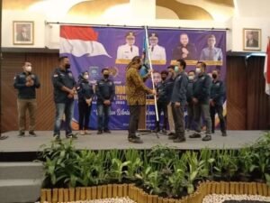 Dilantik Jadi Ketua PWI Bateng, Tamimi Ajak Wartawan Bersikap Profesional dalam Bertugas