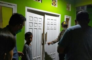 Maling Gasak Perhiasan dan Barang Elektronik dengan Cara Merusak Gembok Pintu Rumah