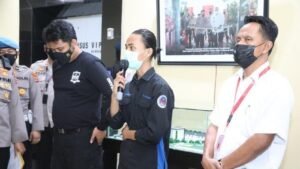 Kondisi Terkini Faris, Mahasiswa Pendemo yang Dibanting Polisi