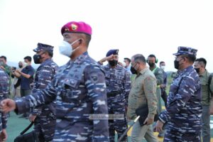 Kasal Yudo Margono Berkesan Saat Menyaksikan Latihan Ratsus TNI AL di Pantai Belitung
