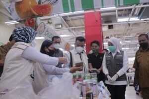 Fitri Pastikan Makanan Aman Dikonsumsi