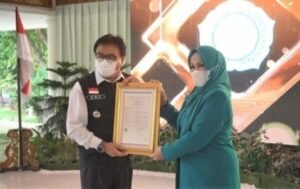 Di HKG PKK ke-49, PKK Muara Enim Kenalkan Batik Motif Duku Kuning Mas