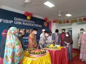 Peringati Hari Jadi Ke 6, Fisip UIN Raden Fatah Gelar Tasyakuran.