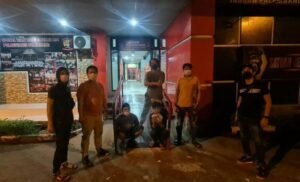 Usai Jual Ponsel Hasil Temuan, 2 Pria di Palembang Dibekuk Polisi