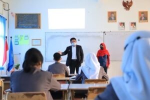 Herman Deru Ingatkan Pembelajaran Tatap Muka Bukan Berarti COVID-19 Sudah Hilang
