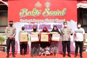 Akpol Angkatan 2000 Sanika Satyawada Seluruh Indonesia Berbagi Senyum untuk Negeri