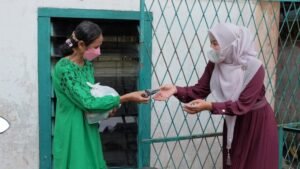 Wawako Palembang Rogoh Kocek Pribadi untuk Berbagi