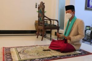 Walikota Palembang Harnojoyo Sholat Idul Adha di Rumah