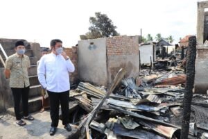 Herman Deru Jamin Kebutuhan Makan dan Tempat Tinggal Korban Kebakaran&nbsp;di Desa Pemulutan&nbsp;