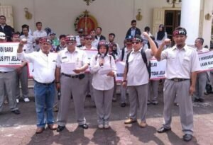 Menhan Prabowo Didesak Tangani Nasib PTY UPN Veteran Yogyakarta