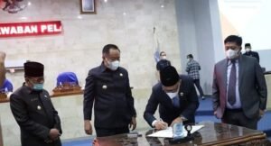 Pemkab dan DPRD Lahat Sepakati Raperda Kawasan Tanpa Asap Rokok