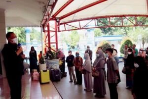 Pesan Cik Ujang Tuntutlah Ilmu ke Jombang, Habis Itu Ajarkan Ading Sanak di Sini