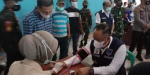 Ribuan Warga di Lahat Antre Ingin Divaksin