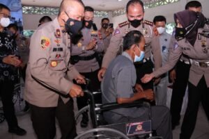 Jelang Hut Bhayangkara, Polda Sumsel Gelar Baksos dan Bakkes