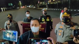 Kapolda Sumsel Bersama Kapolrestabes Palembang, Tinjau Pembatasan Mobilitas Kendaraan
