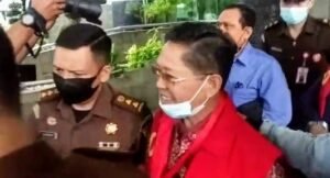 Mantan Sekda Sumsel, Mukti Sulaiman, Ditahan Kejati Terkait Kasus Korupsi