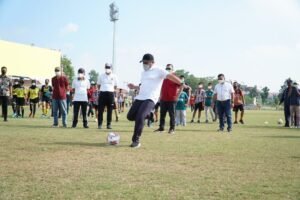 Cara Herman Deru Dukung Perkembangan Sepakbola Nasional