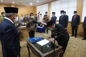 Lantik Delapan Posisi JPT, Bupati OKI Minta Akselerasi Kinerja