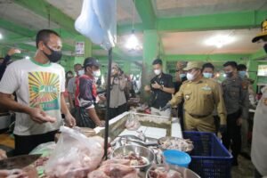 Stabilkan Harga Daging Sapi Jelang Lebaran, Gubernur Gelar Operasi Pasar