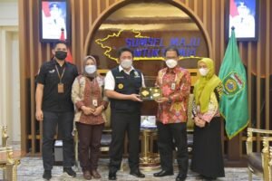 Herman Deru Harapkan CSR Telkom Dapat Atasi Dampak Ekonomi Akibat Pandemi