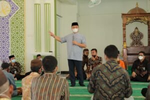 Gubernur Babel Ajak Masyarakat Desa Penutuk Raih Keberkahan dengan Memakmurkan Masjid