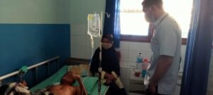 PT Timah Lewat Ka UPIB Serahkan Bantuan untuk Nelayan Terbujur Sakit