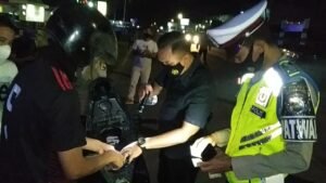 Gelar Razia Jelang Penerapan Pembatasan Mudik 2021