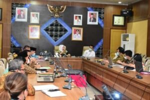 Bupati Musi Rawas Ingin Perusahaan Terlibat Perbaiki Jalan Rusak