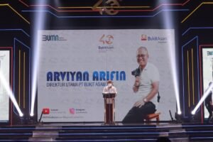 Arviyan Arivin Terima Penghargaan CEO Visioner BUMN Terbaik