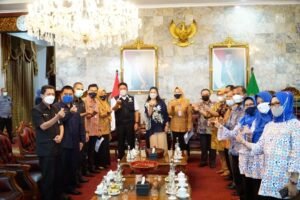 Sampaikan Data yang Benar Saat Pendataan Keluarga