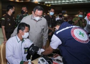 Dodi Reza Targetkan Seluruh Guru Divaksin COVID-19