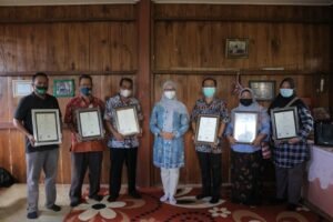 Sertifikat Halal Jadi Daya Tarik Konsumen