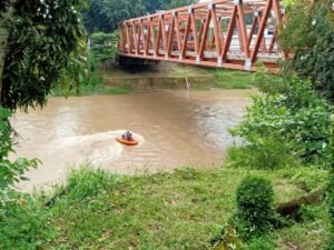 Pekerja Bronjong Hanyut Terbawa Sungai Enim