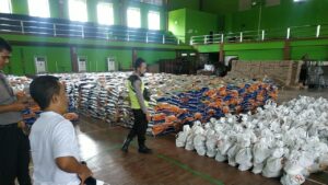 PTBA Bagi-bagi 9000 Paket Sembako