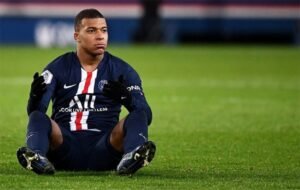 Pochettino Yakin Mbappe Lakukan Tugasnya di Barcelona