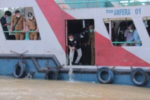 Ribuan Benih Ikan Tembakang dan Nila Dilepas di Sungai Musi