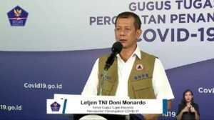 Aturan Perjalanan Diperketat, Dilarang Ngobrol dan Nelpon di Kendaraan Umum