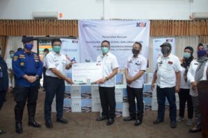 Satgas COVID-19 Palembang Terima Bantuan Masker dari PT KAI Divre III