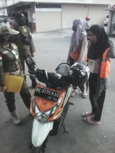 Pengunjung Pasar yang Tak Bermasker Mulai Berkurang